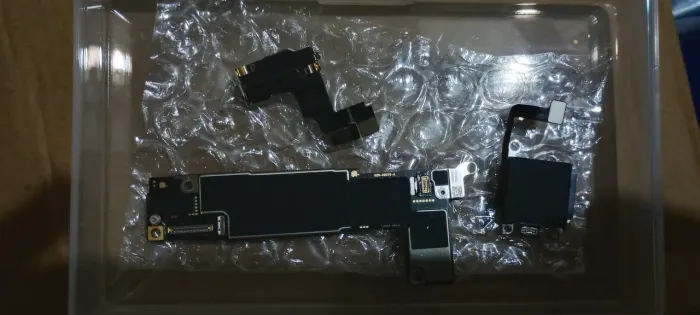 Placa mãe do iPhone 15 bloqueado 