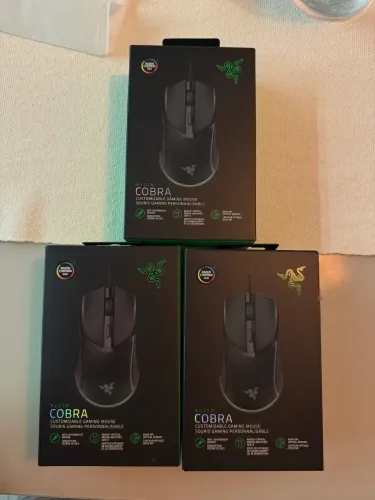 Mouse Gamer Razer Cobra 8500 DPI Com Fio e Iluminação - RGB