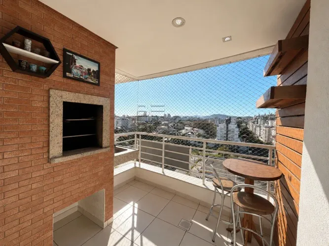Apartamento 2 dormitórios andar alto no Abraão
