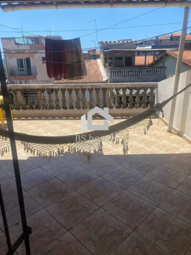 Casa com salão comercial, 3 dormitórios, uma suíte - Jardim Irene