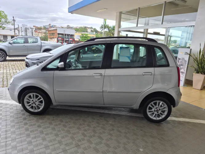 Fiat Idea ELX 1.4 MPI Fire Flex 8V 5P 2010