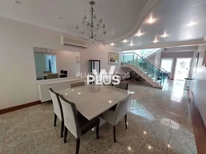 Sobrado à Venda no Mirante Ipanema, Sorocaba 3 Suítes, 340m² de Área Útil, Acabamento de