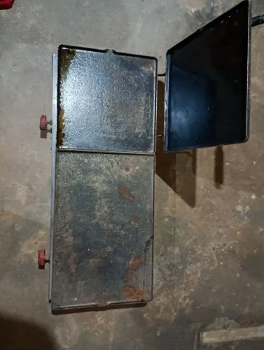 Vende-se uma CHAPA de lanche e churrasco 2 acendedores pegando normal, ZAP *