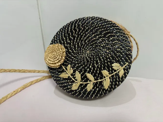Bolsa de palha redonda preta 