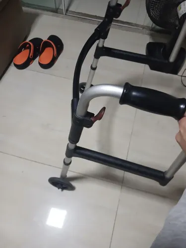 Andador ortopédico mercur com rodinhas