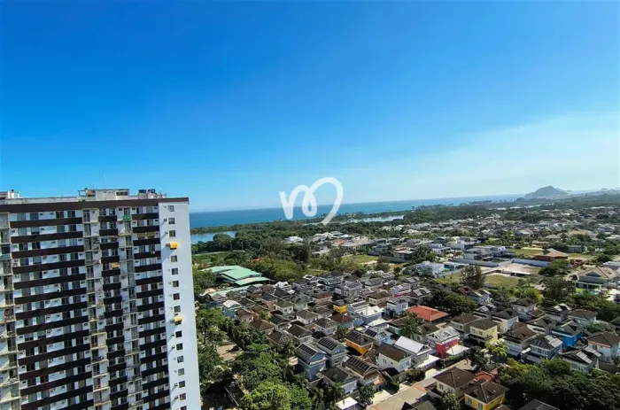 Apartamento Mobiliado na Barra da Tijuca: Vista Livre, Lazer e Conforto!