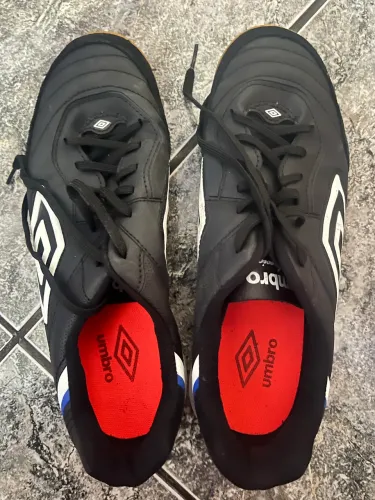 Chuteira de Futsal Umbro