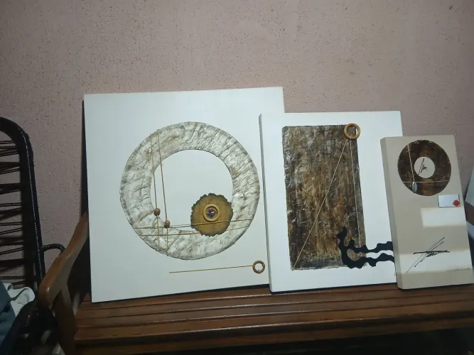Vendo 3 quadros de parede ótimo estado