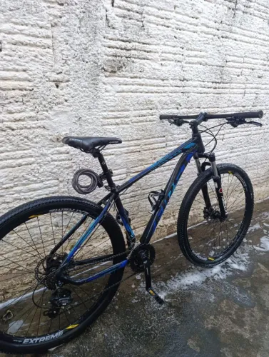 Bicicleta Aro 29", quadro First, semi nova! 