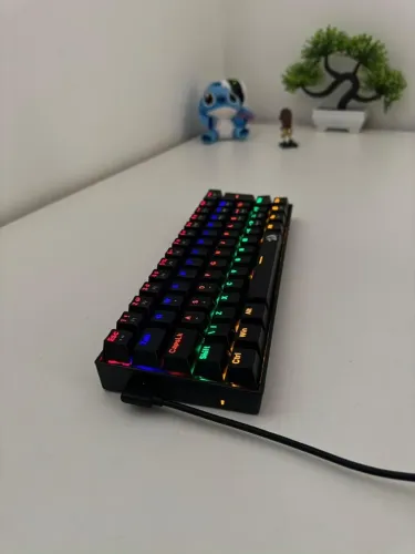 Teclado Redragon Lakshmi preto novo (garantia e parcelamento)