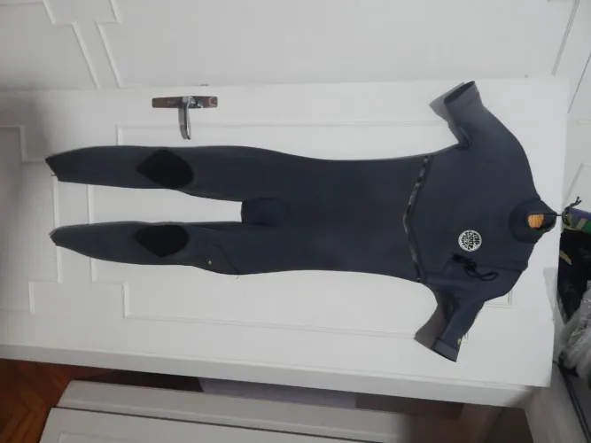 Roupa de borracha rip curl e-BOMB E7 LONG JONH MANGA CURTA apenas com um concerto na.manga