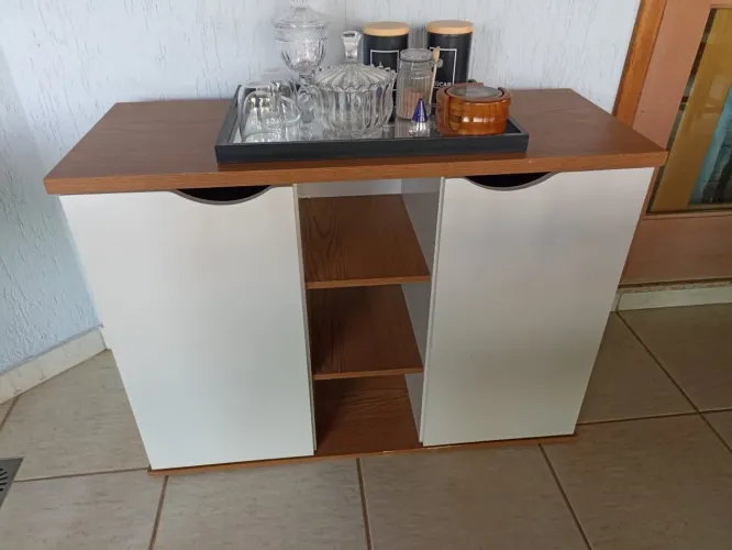 Vendo 2  Balcão semi novo 