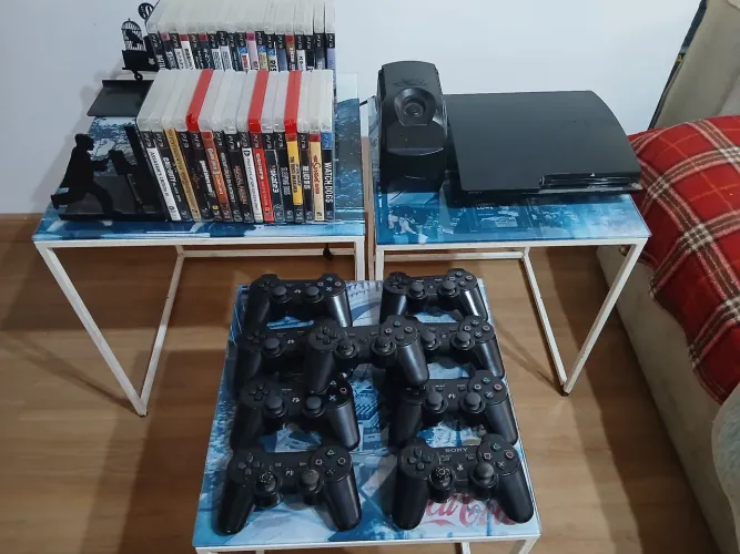 KIT PS3 SLIM + 35 JOGOS + 9 CONTROLES