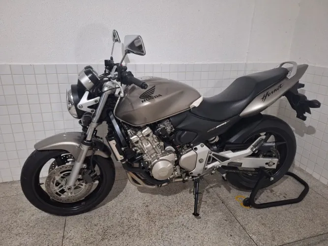 Hornet Carburada IMPECÁVEL 27 mil km