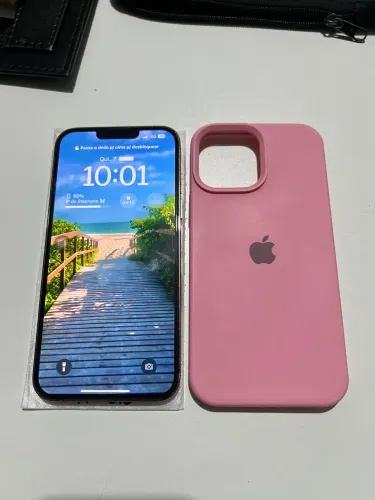 iPhone 13 Pro Max dourado 