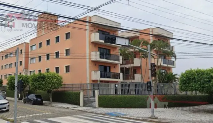 Apartamento à venda em Peruíbe - 2 dormitórios com armários, sala para 2 ambientes, 1 vaga