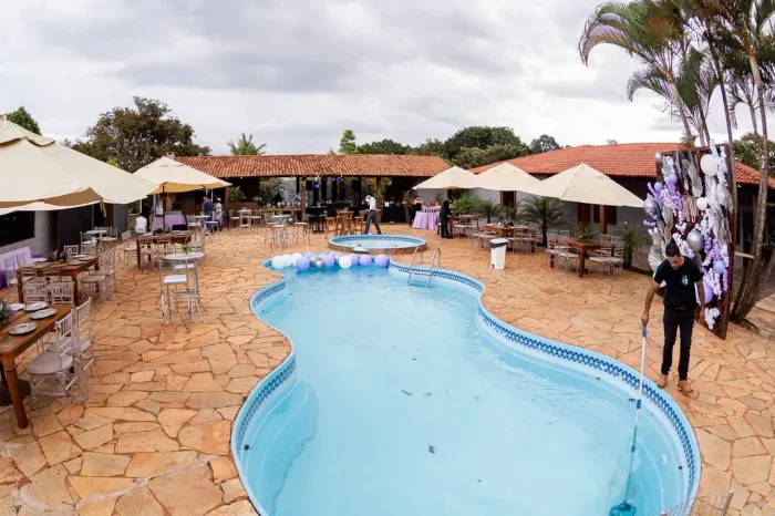Espaço para Festas e Eventos no Gama/DF | Piscina, Churrasqueira e Amplo Espaço
