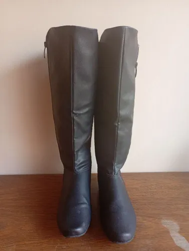 Bota cano longo número 36 Picadilly