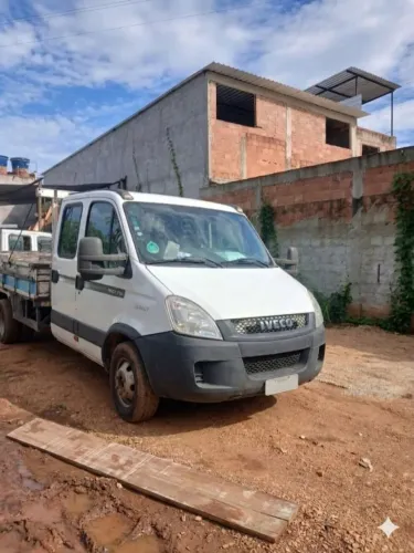 IVECO DAILY 70C17 - CABINE DUPLA (2014) - 7t - 200km