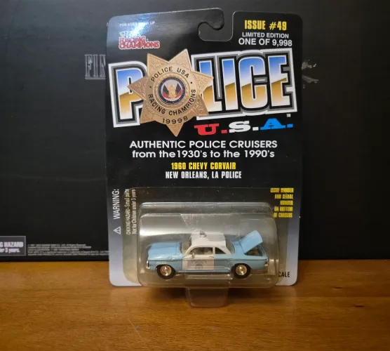 Carro policial Chevy Corvair 1960 New Orleans lacrado, Racing Champions!