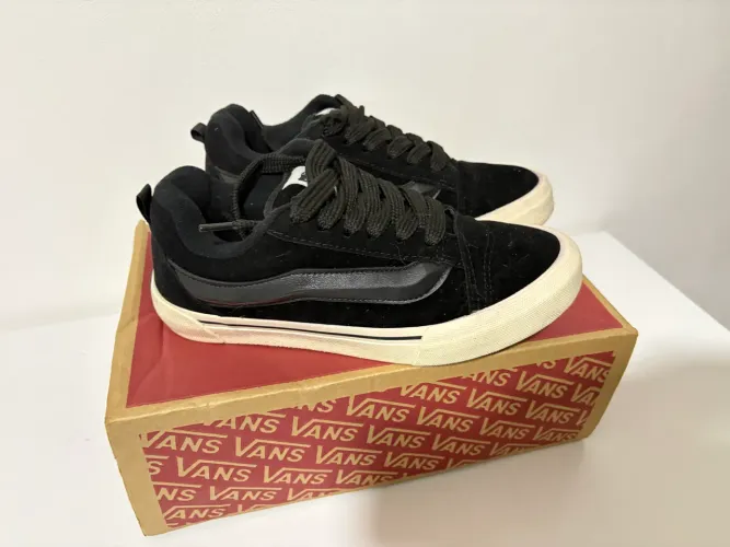 Tênis vans tamanho 37