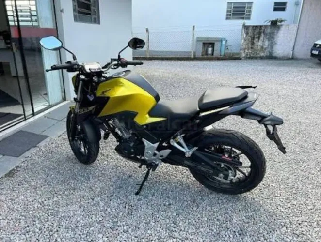CB300F 