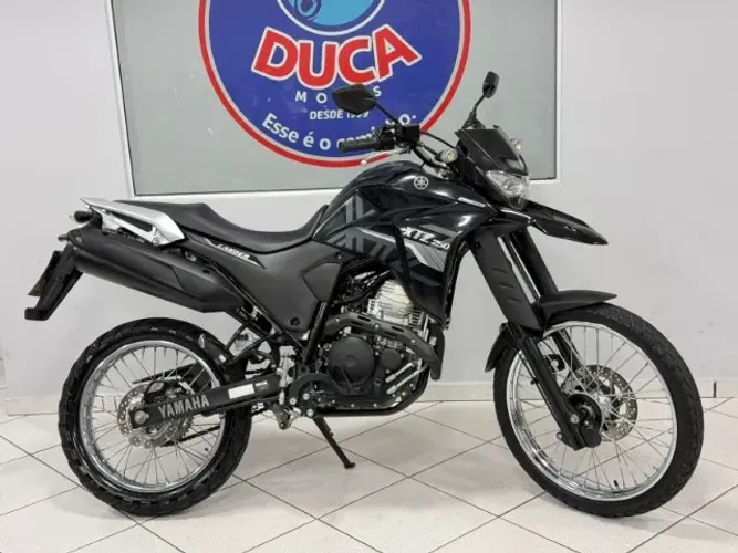 lander 250 2021 preta