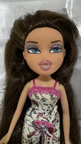 Boneca Bratz Dana Formal Funk (sem a roupa original)