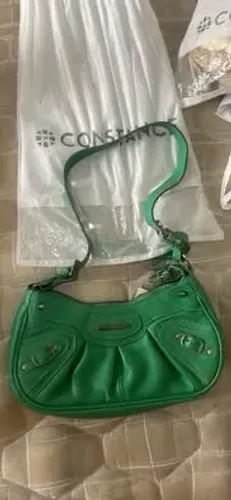 ? BOLSA VERDE EM COURO DA CONSTANCE? R$ 200