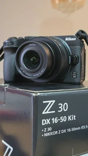 Câmera Nikon Z30 Kit 16-50mm | Zero Km | 4K e Tela Articulada