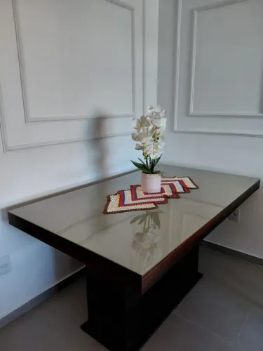 Mesa de jantar 1,60x 0,37cm