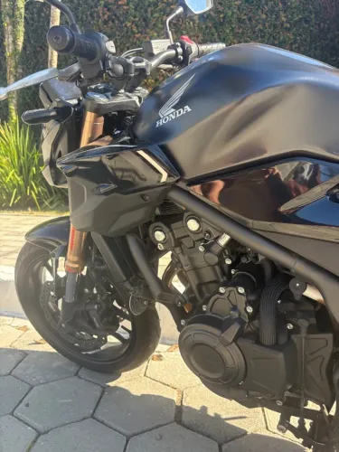 CB500 F 2024 muito nova!!!!!
