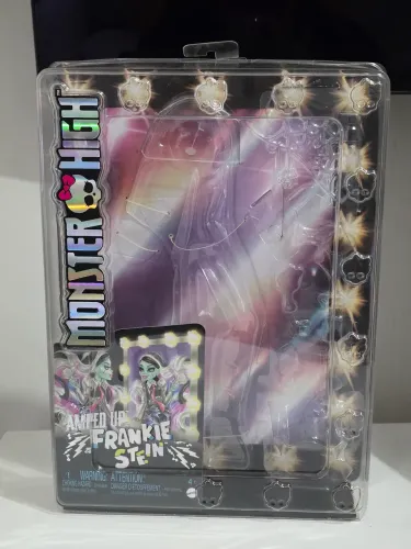 Caixa Monster High Frankie Amped Up