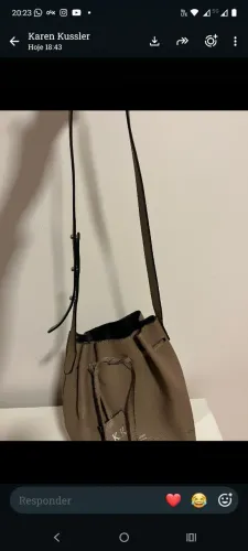 Vendo bolsa de couro, feminina, nude mais escuro, couro, marca Schutz