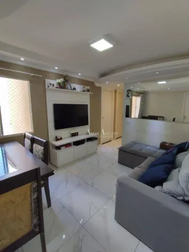 Apartamento à venda no Condomínio Vila dos Bandeirantes no Jardim Tatiana