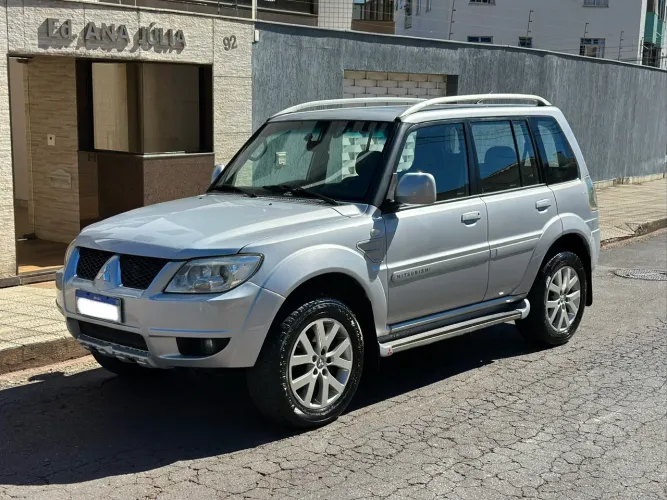 Mitsubishi Pajero TR4 2.0/ 2.0 Flex 16V 4X4 Aut. 2011
