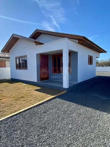 Casa de Alvenaria no Bairro Golfinho a Venda em Arroio do Silva