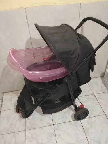 carrinho de bebê e moises