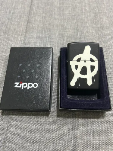 Isqueiro Zippo original Anarquia