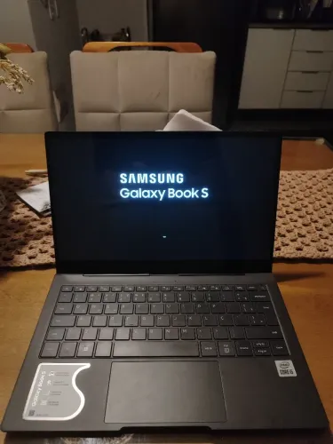 [USADO COM CAIXA E ACESSÓRIOS ORIGINAIS] Galaxy Book S