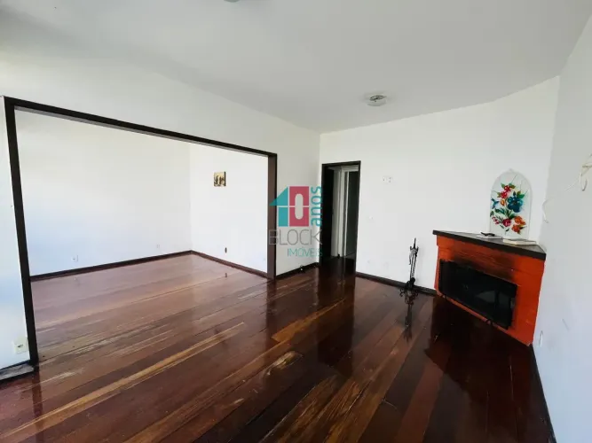 Alto | Casa de Condomínio 4 quartos, sendo 2 suites
