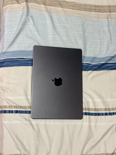 MacBook Pro M3 Pro, 512gb, 18gb ram, saúde 96% - 57 ciclos