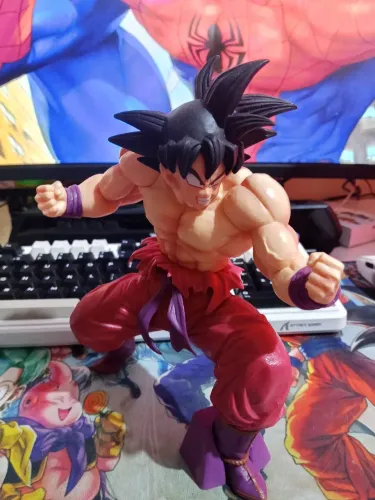 Action figure Goku Kaioken