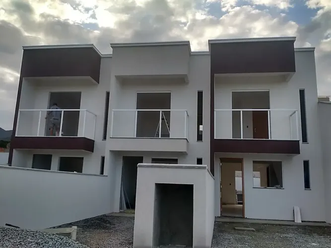 SOBRADO EM ITAPEMA, COM 02 DORMITORIOS, FINANCIÁVEL!!! MORRETES