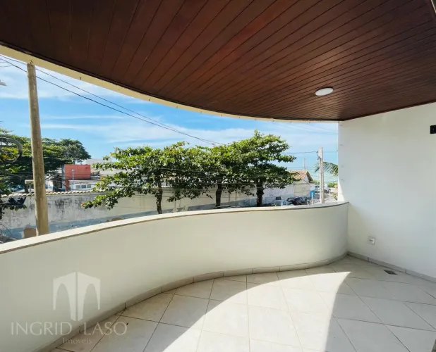 Apartamento nos Cavaleiros | Vista Lateral para o Mar