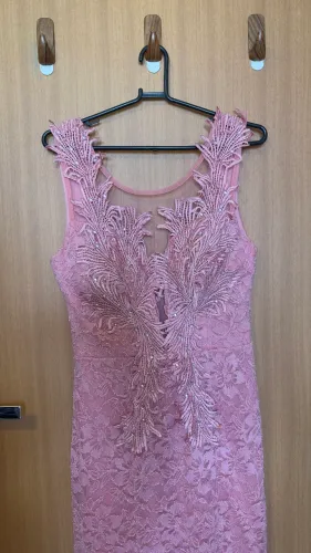 Vestido Rosa Bordado de Festa