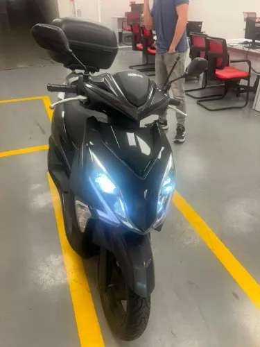 Estou vendendo essa moto toda em dias