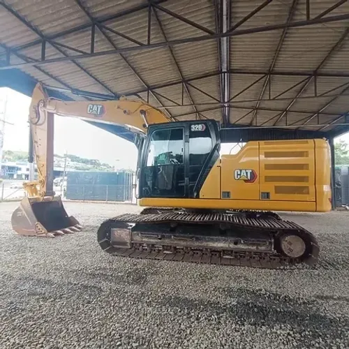 ESCAVADEIRA HIDRÁULICA DISPONÍVEL