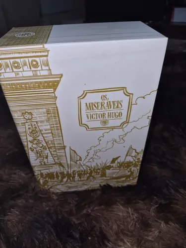 Box Os Miseráveis - Victor Hugo (Clube de Literatura Clássica) - Capa Dura