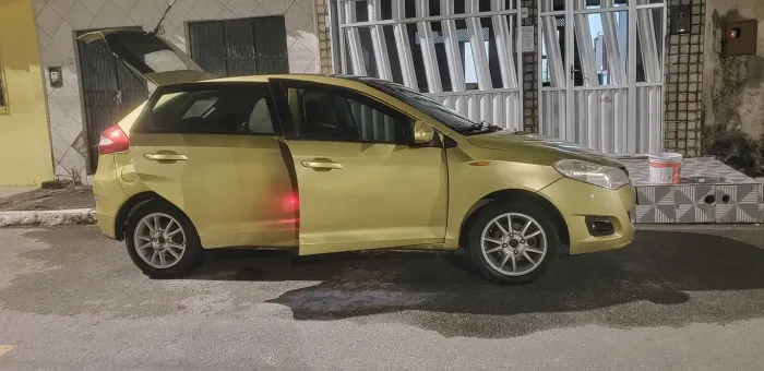 Chery Celer Hatch 1.5 16V Flex 5P 2013